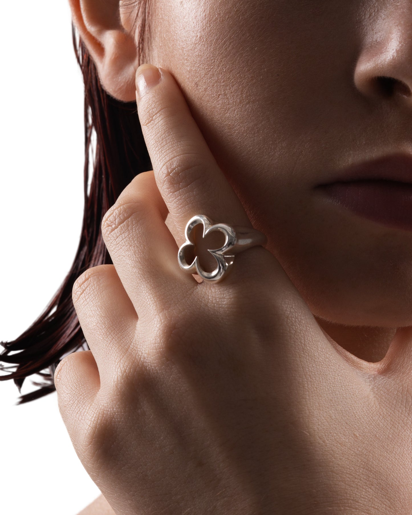 LA FLEUR SILVER RING